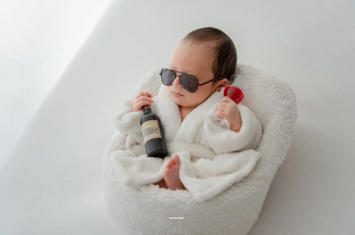 阿里孕妇肚脐眼突出来